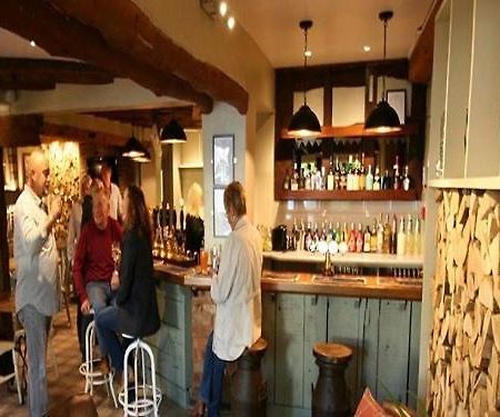 The Fox & Hounds Hotel Swindon Phòng bức ảnh