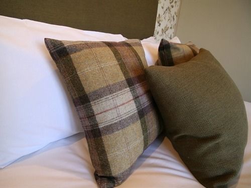 The Fox & Hounds Hotel Swindon Ngoại thất bức ảnh