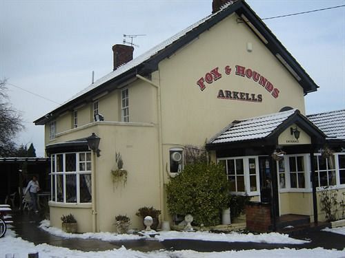The Fox & Hounds Hotel Swindon Ngoại thất bức ảnh